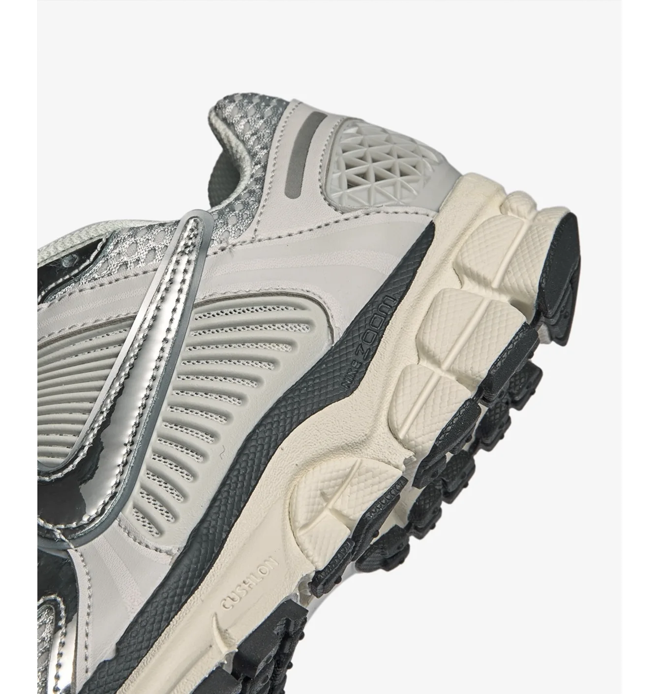 Nike Zoom Vomero 5 Photon Dust Metallic Silver - Зображення 3