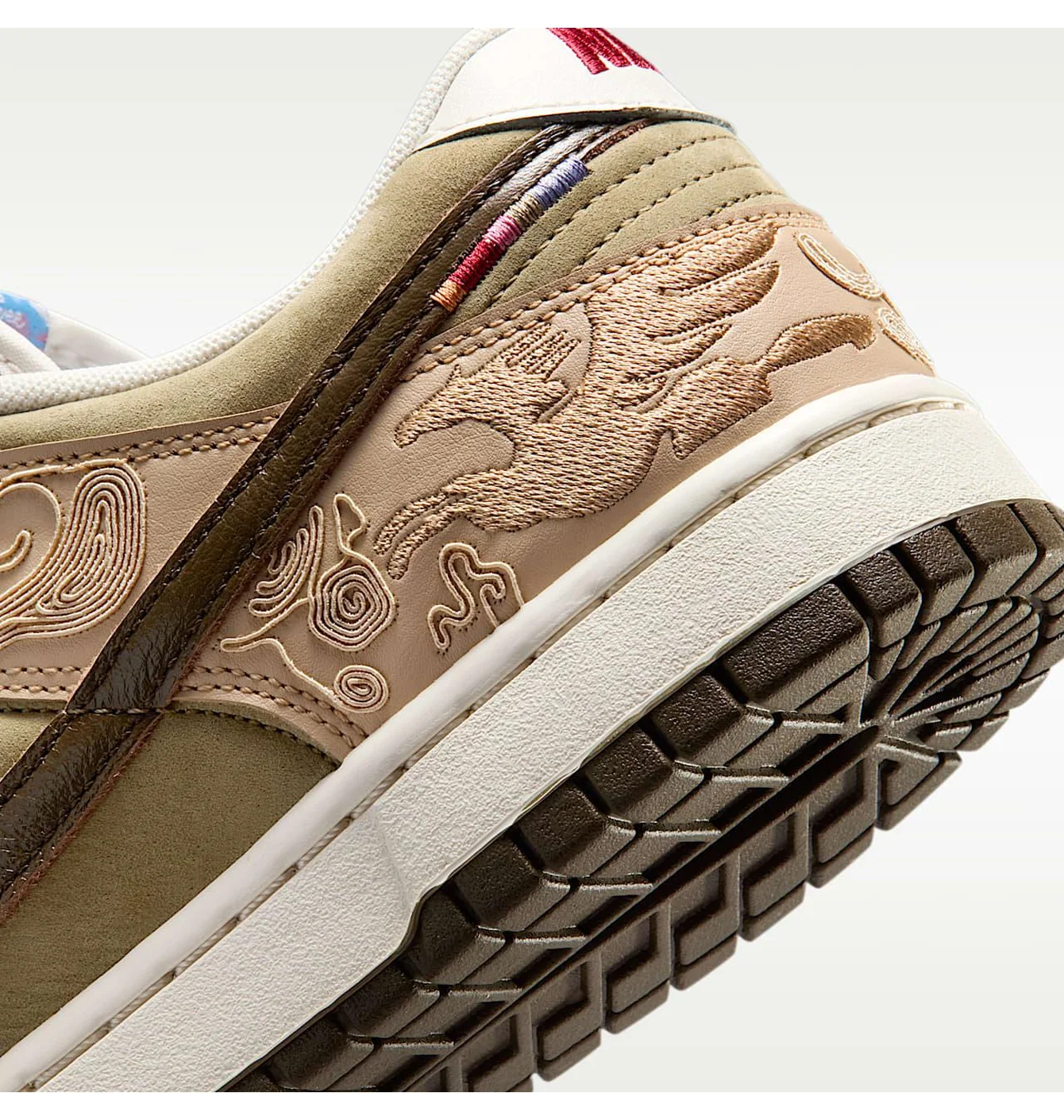 Nike Dunk Low ‘Year of The Horse’ - Зображення 8